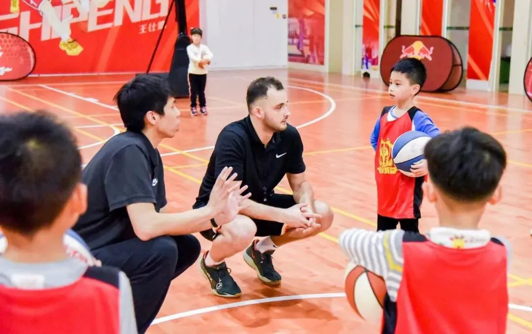 为什么篮球训练中需要遵守规矩_0